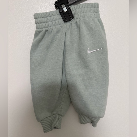 Nike Mint Green Baby Sweatsuit with Matching Sweatshirt and Pants - Picture 2 of 3